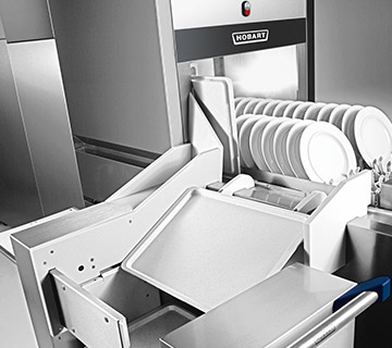 Linia zmywania HOBART FLOW Line z automatycznym systemem transportu tac