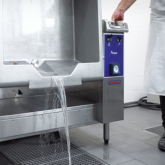 HOBART Precipan, wielofunkcyjne urządzenie do gotowania ze stali nierdzewnej dla profesjonalnych kuchni, z uchylną wanną do bezpiecznego odprowadzania płynów, ergonomiczne sterowanie, idealne do smażenia, duszenia i gotowania, łatwe w czyszczeniu.